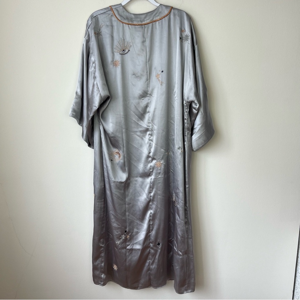 By Anthropologie Celestial Embroidered Robe Silver - Picture 10 of 11